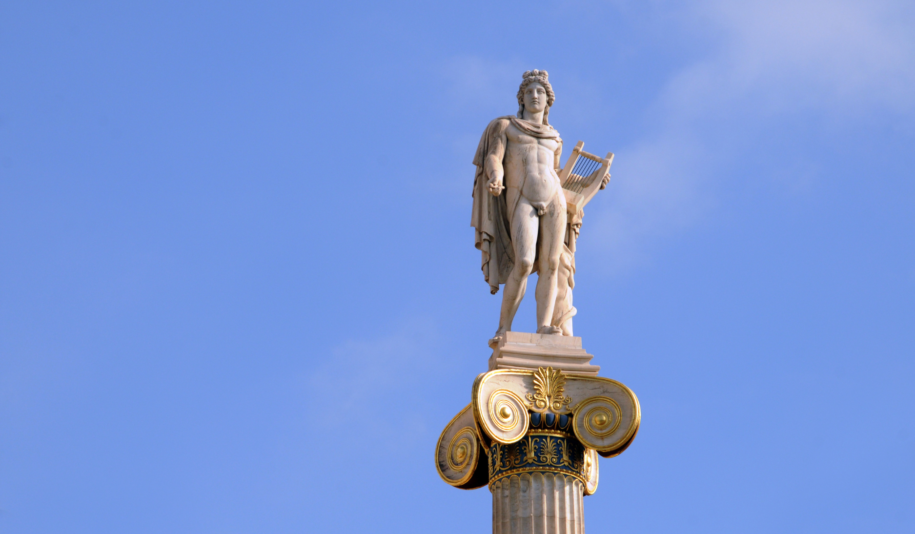 Apollo-statue-delphi